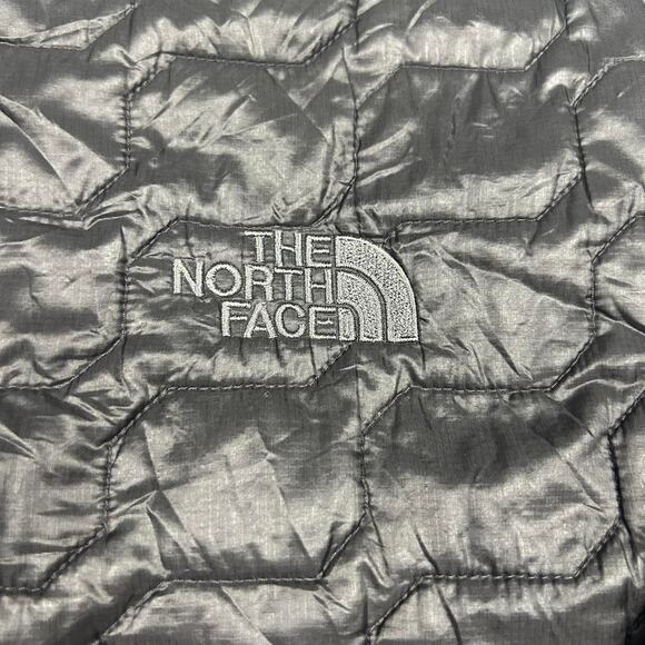 The North Face Black Puffer Jacket - Picture 2 of 6